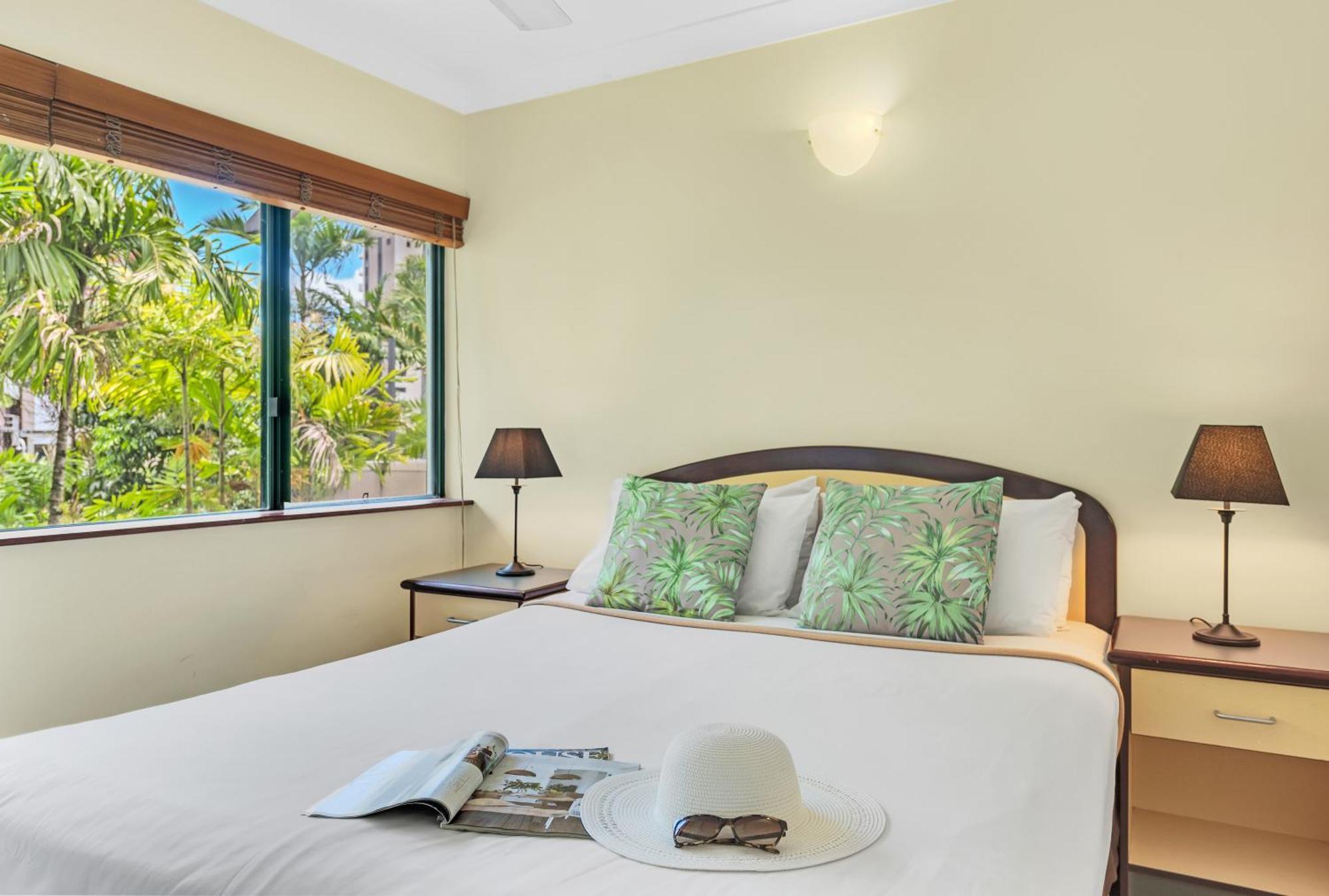 Bay Village Tropical Retreat&apartamentos Cairns Exterior foto
