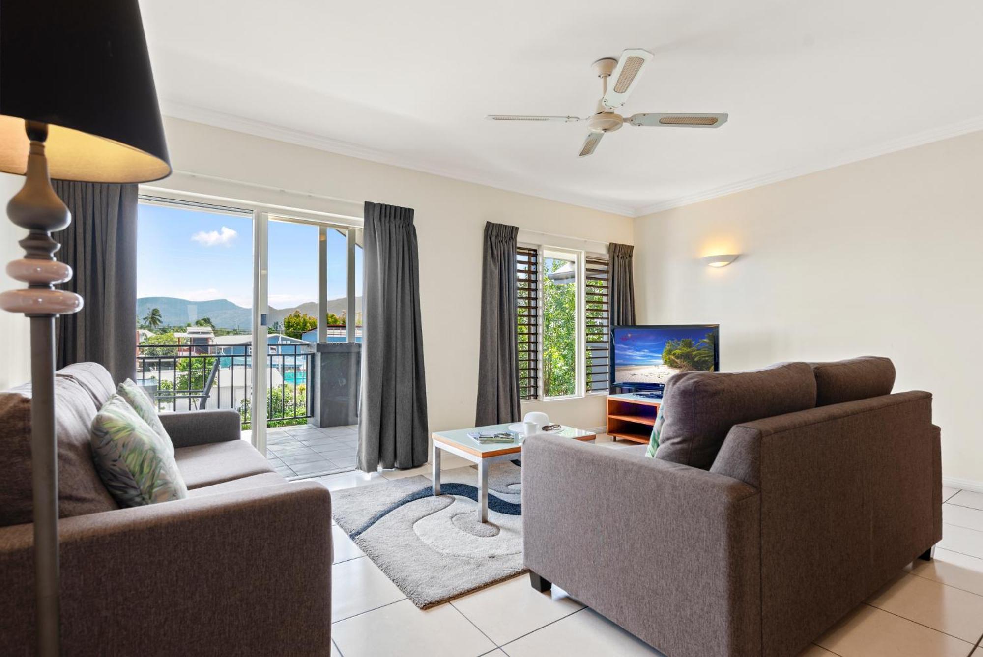 Bay Village Tropical Retreat&apartamentos Cairns Exterior foto
